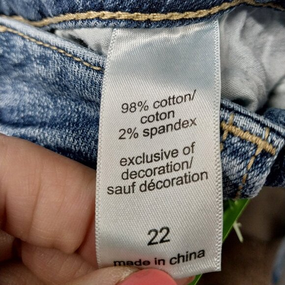 3091 Size 22 Maurices Upcycled Long Bell-Bottoms With Raw Hem. - Picture 9 of 9